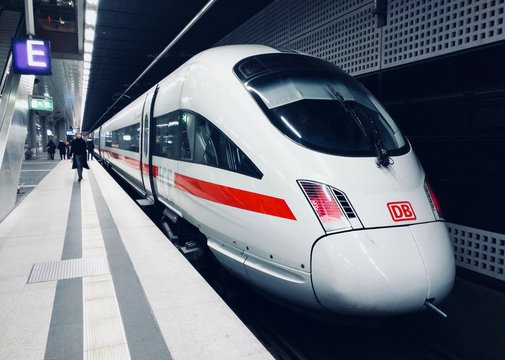 韋林工業(yè)視頻內(nèi)窺鏡系列產(chǎn)品在軌道交通領(lǐng)域檢測中的應(yīng)用